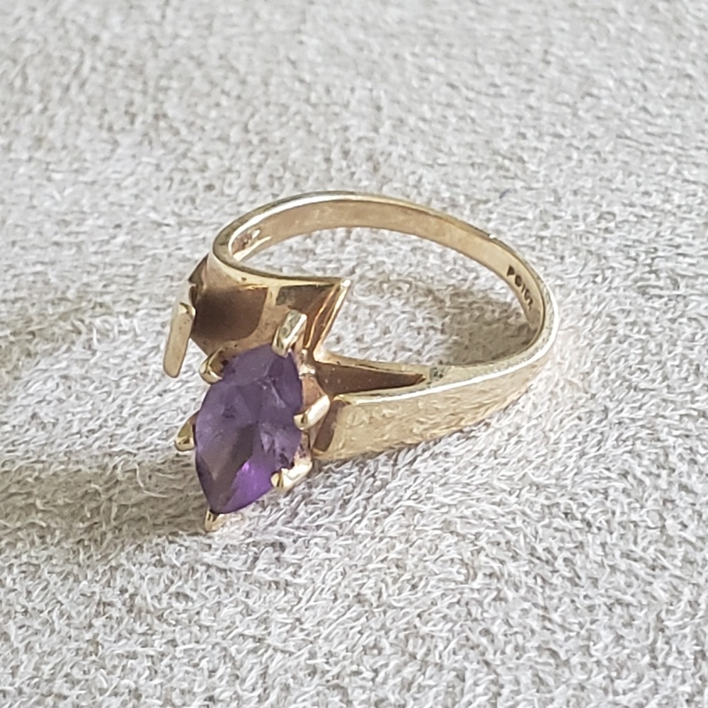 **SOLD**Lavender Sapphire Ring